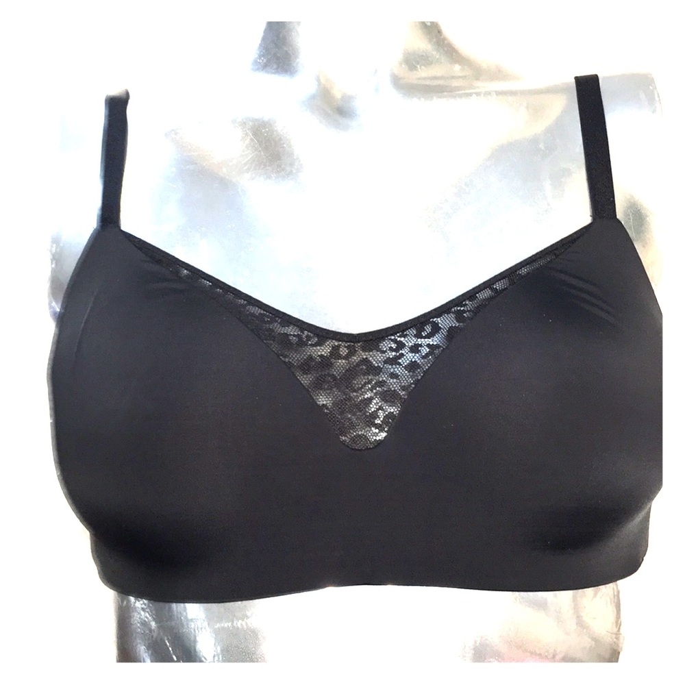 Black bra Victoria’s Secret wireless 36C